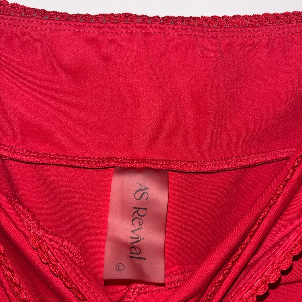 Red Crop Tank and Flared Leggings Set - Picture 11 of 12